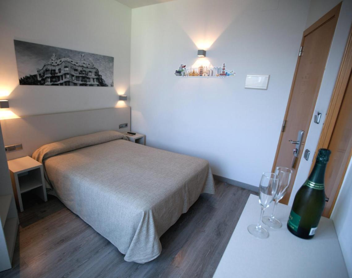 Hotel Ciutat De Sant Adria Sant Adrià de Besòs Esterno foto