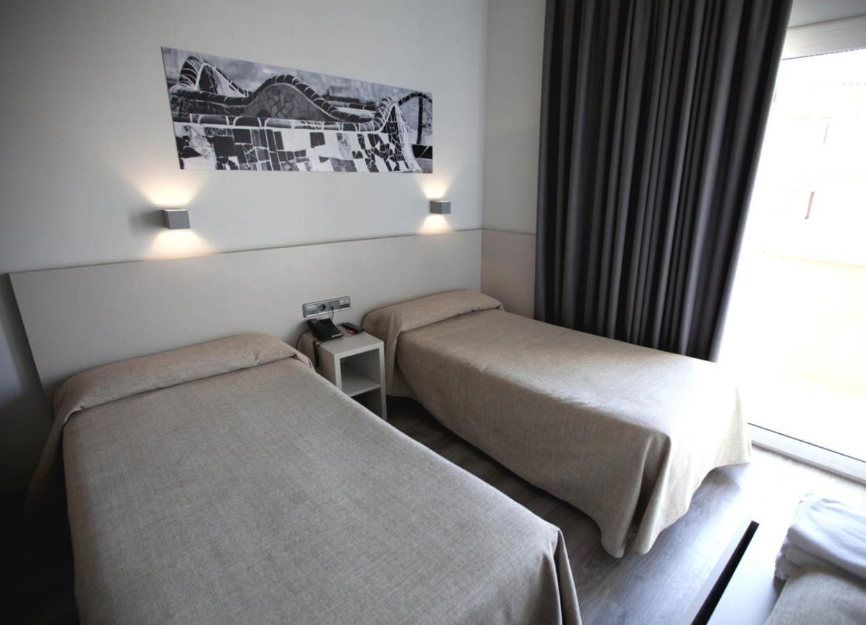 Hotel Ciutat De Sant Adria Sant Adrià de Besòs Esterno foto