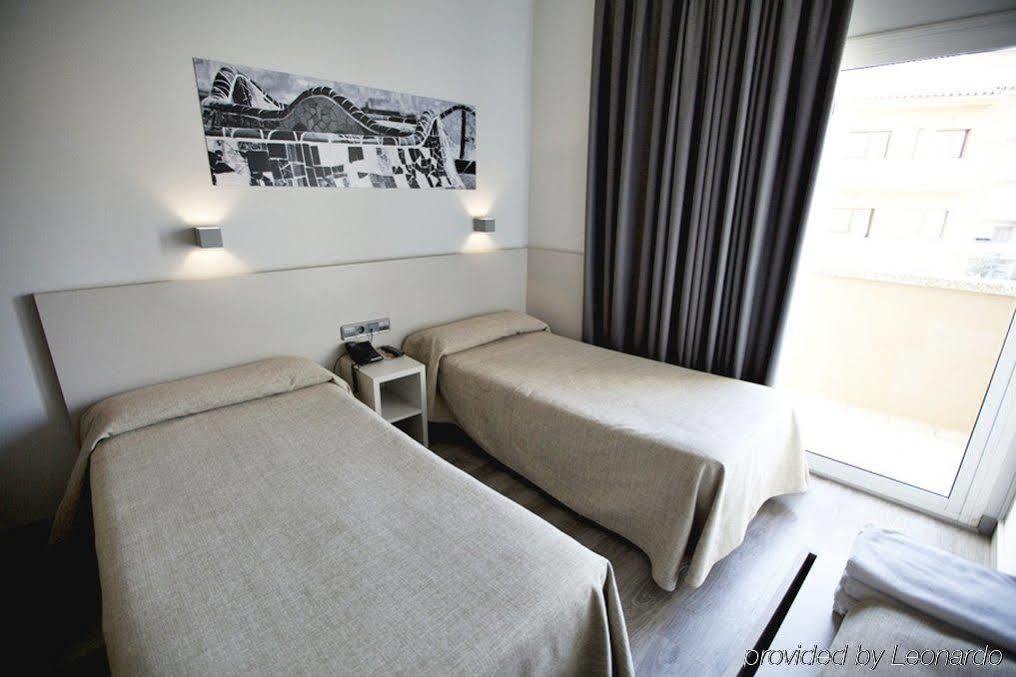 Hotel Ciutat De Sant Adria Sant Adrià de Besòs Esterno foto