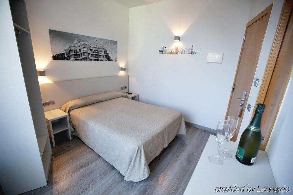 Hotel Ciutat De Sant Adria Sant Adrià de Besòs Esterno foto