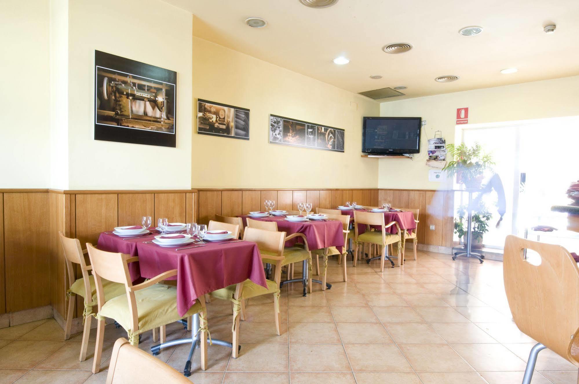 Hotel Ciutat De Sant Adria Sant Adrià de Besòs Esterno foto